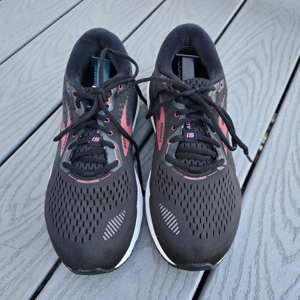 Brooks Women's Addiction GTS 15 Running Shoes Black/Burgundy, Size 11